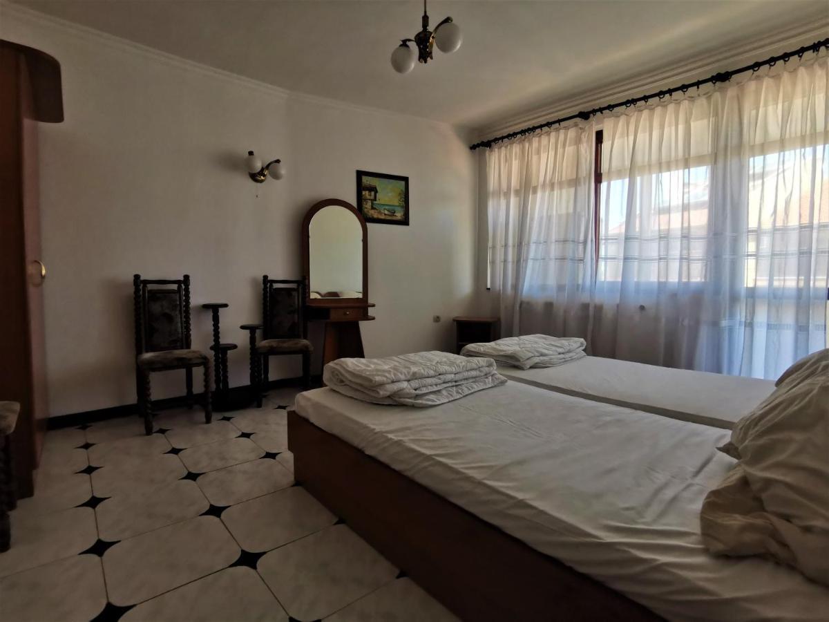 Lazur Seaview Apartment Pomorie Exterior foto
